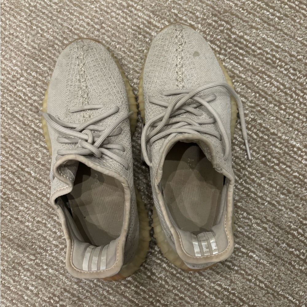 Yeezy Sneakers
